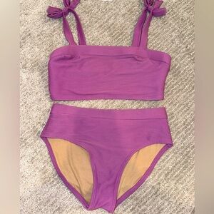 Old Navy 2 piece swimsuit.